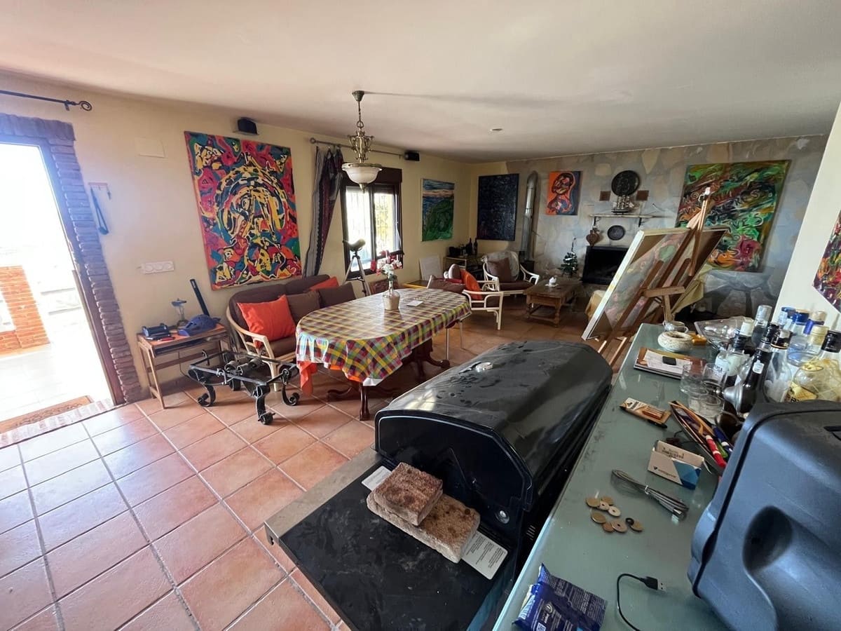 2 soveværelse Finca/Landehus til salg i Itrabo med garage - € 139.000 (Ref: 9395335)