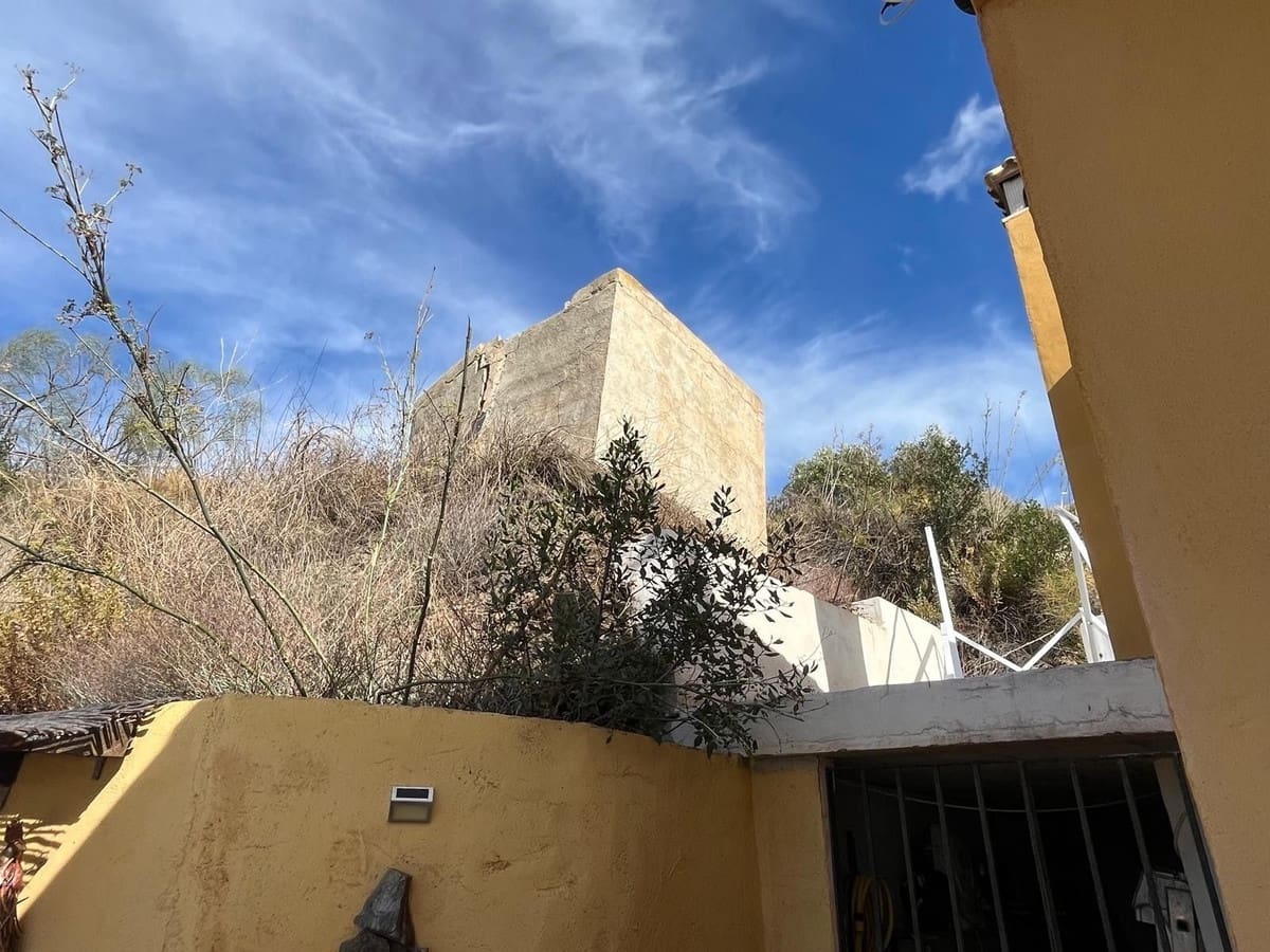 2 soveværelse Finca/Landehus til salg i Itrabo med garage - € 139.000 (Ref: 9395335)