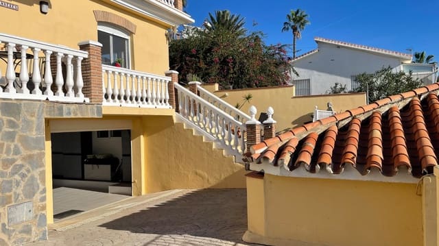 3 chambre Villa/Maison à vendre à Torrox avec piscine garage - 489 000 € (Ref: 9528341)