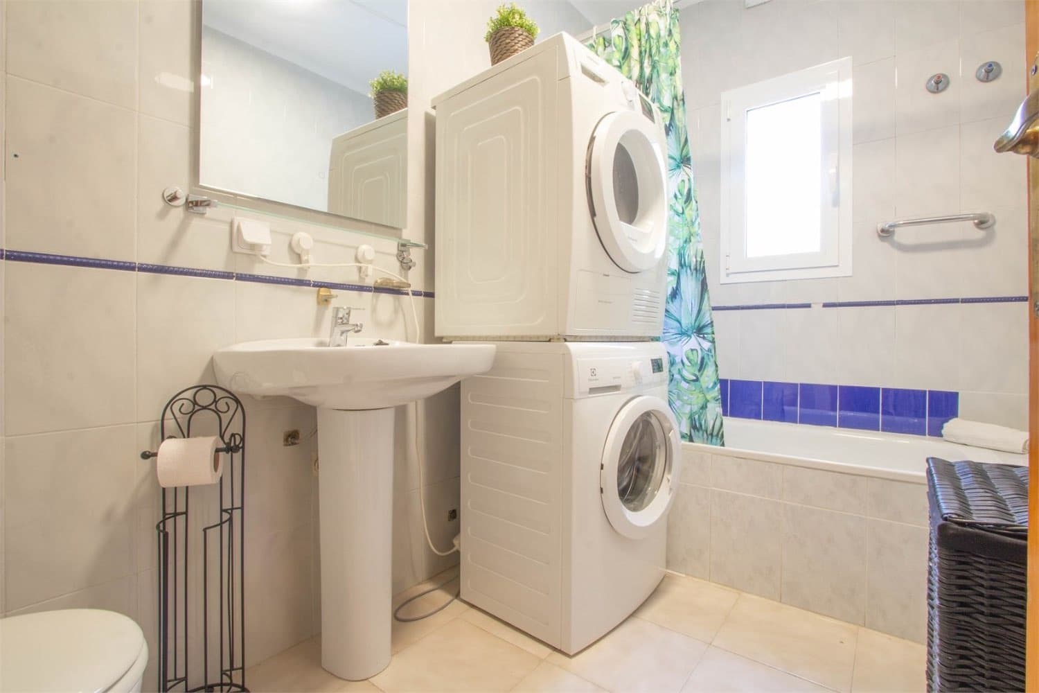 3 sypialnia Dom szeregowy na sprzedaż w Nerja z basenem - 565 000 € (Ref: 9528345)