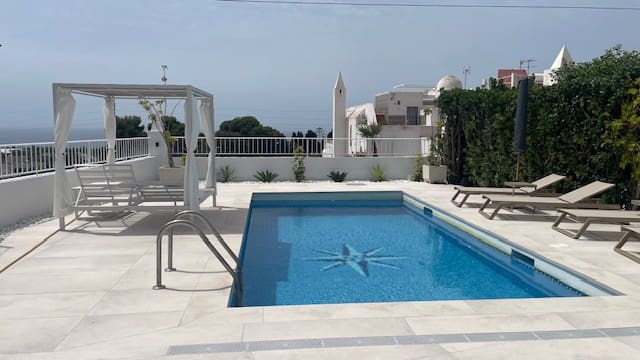 4 soverom Villa til salgs i Nerja med svømmebasseng - € 850 000 (Ref: 9528349)