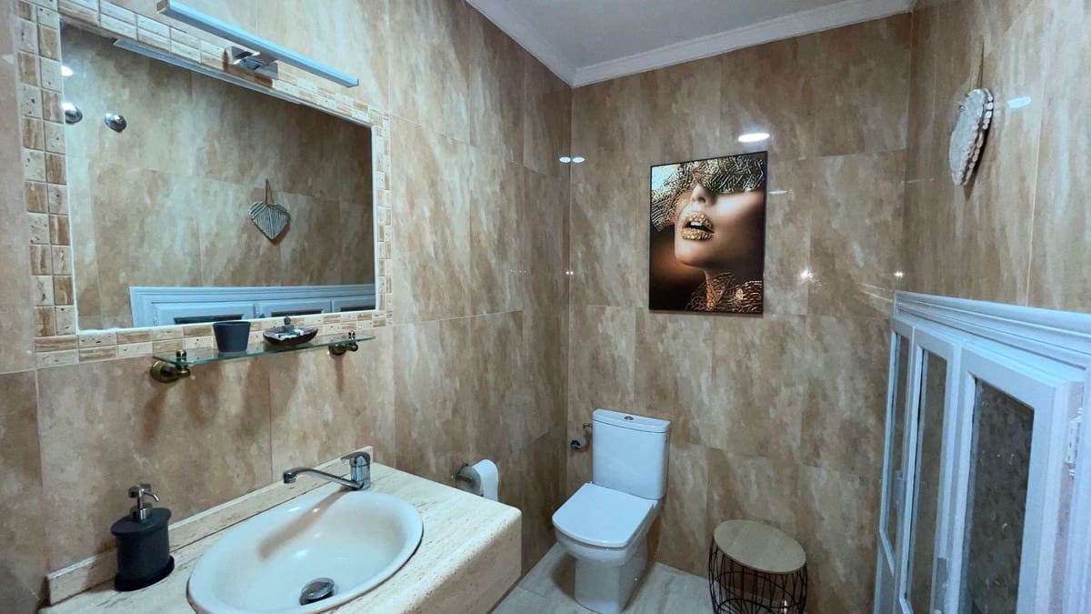 3 sypialnia Dom szeregowy na sprzedaż w Nerja z basenem - 340 000 € (Ref: 9528352)