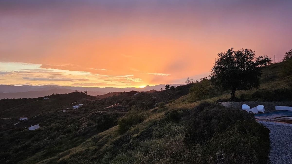 3 slaapkamer Villa te koop in Canillas de Aceituno met zwembad - € 699.000 (Ref: 9528353)