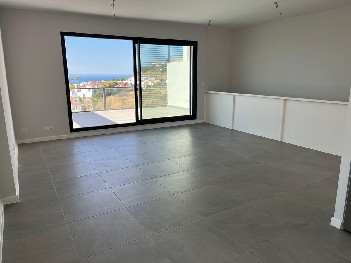 3 sovrum Semi-fristående Villa till salu i Mijas Costa med pool - 699 000 € (Ref: 9533740)