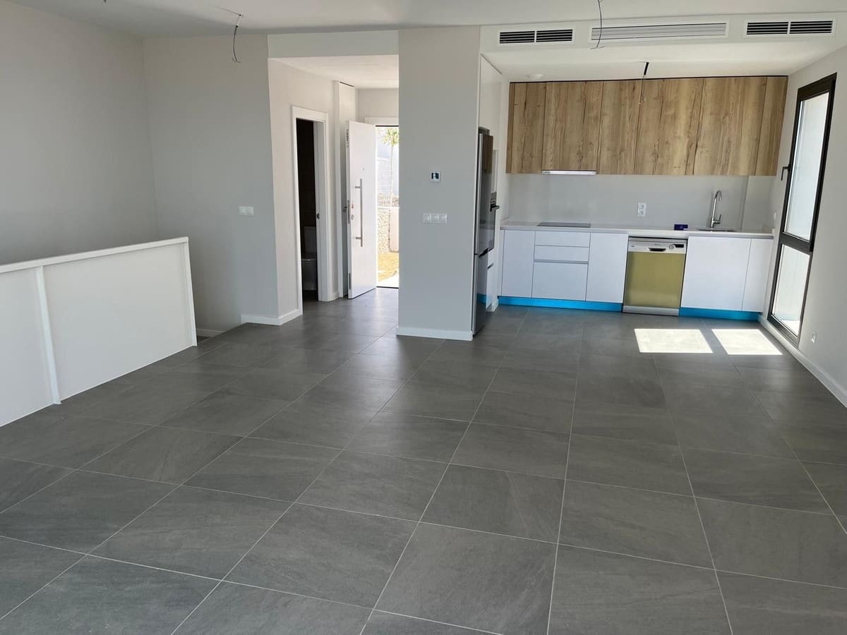 3 sovrum Semi-fristående Villa till salu i Mijas Costa med pool - 699 000 € (Ref: 9533740)