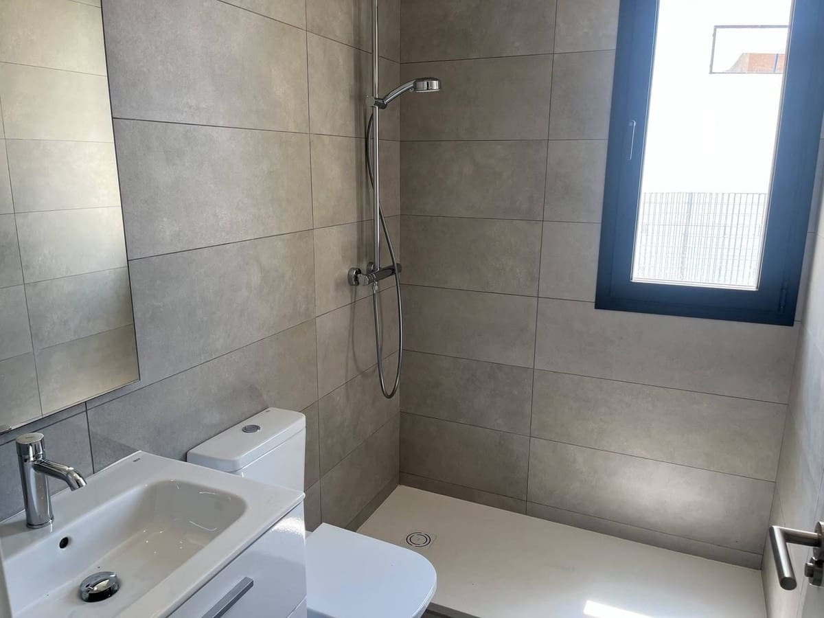 Pareado de 3 habitaciones en Fuengirola en venta con piscina - 699.000 € (Ref: 9533740)