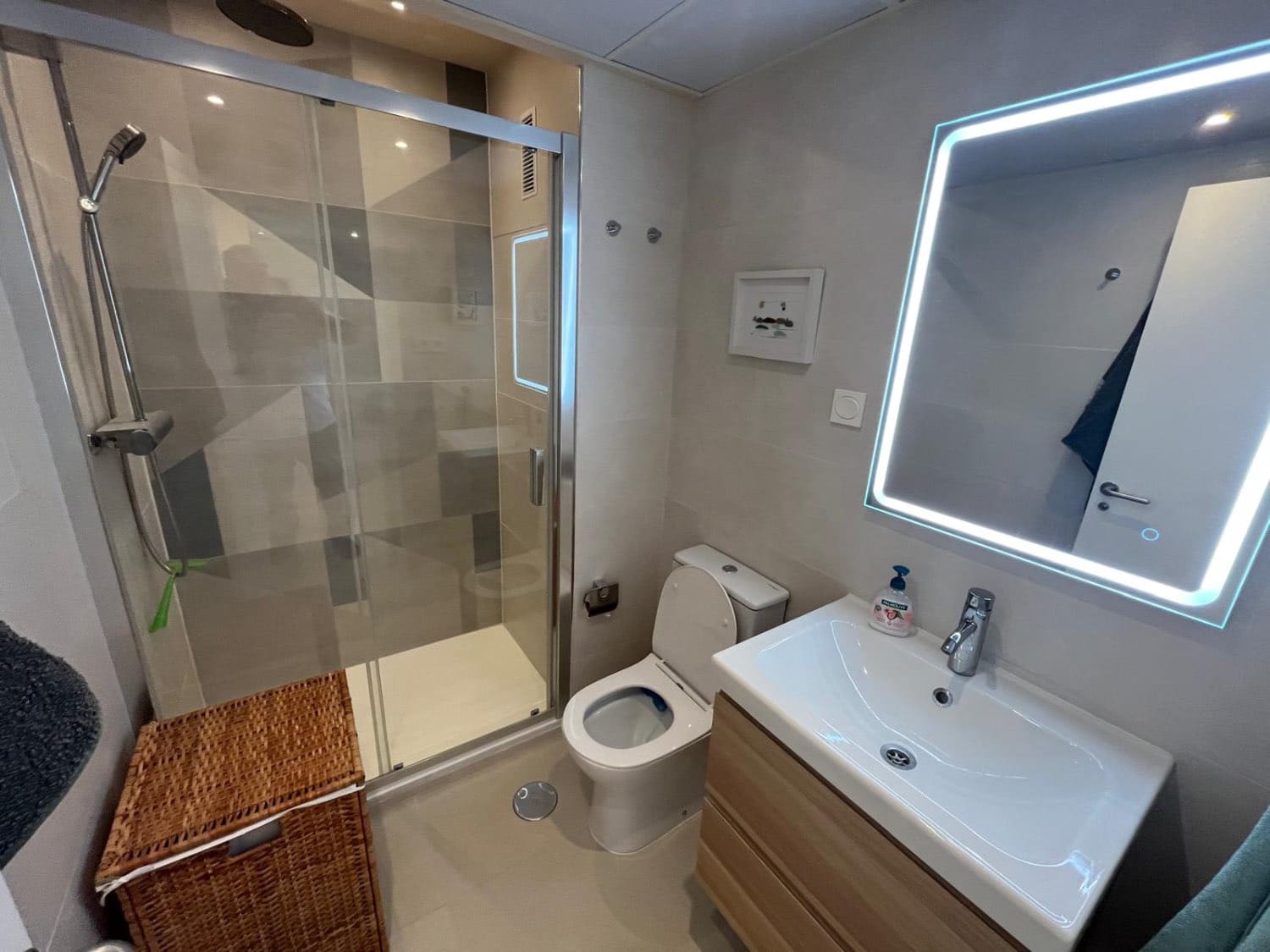 2 bedroom Flat for sale in Torrox with pool garage - € 415,000 (Ref: 9634587)