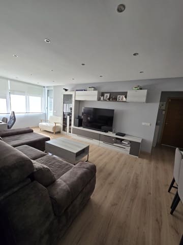 2 soveværelse Penthouse til salg i Torrox med swimmingpool garage - € 285.000 (Ref: 9652005)