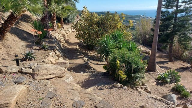 5 soveværelse Villa til salg i Torrox med swimmingpool - € 670.000 (Ref: 9791534)