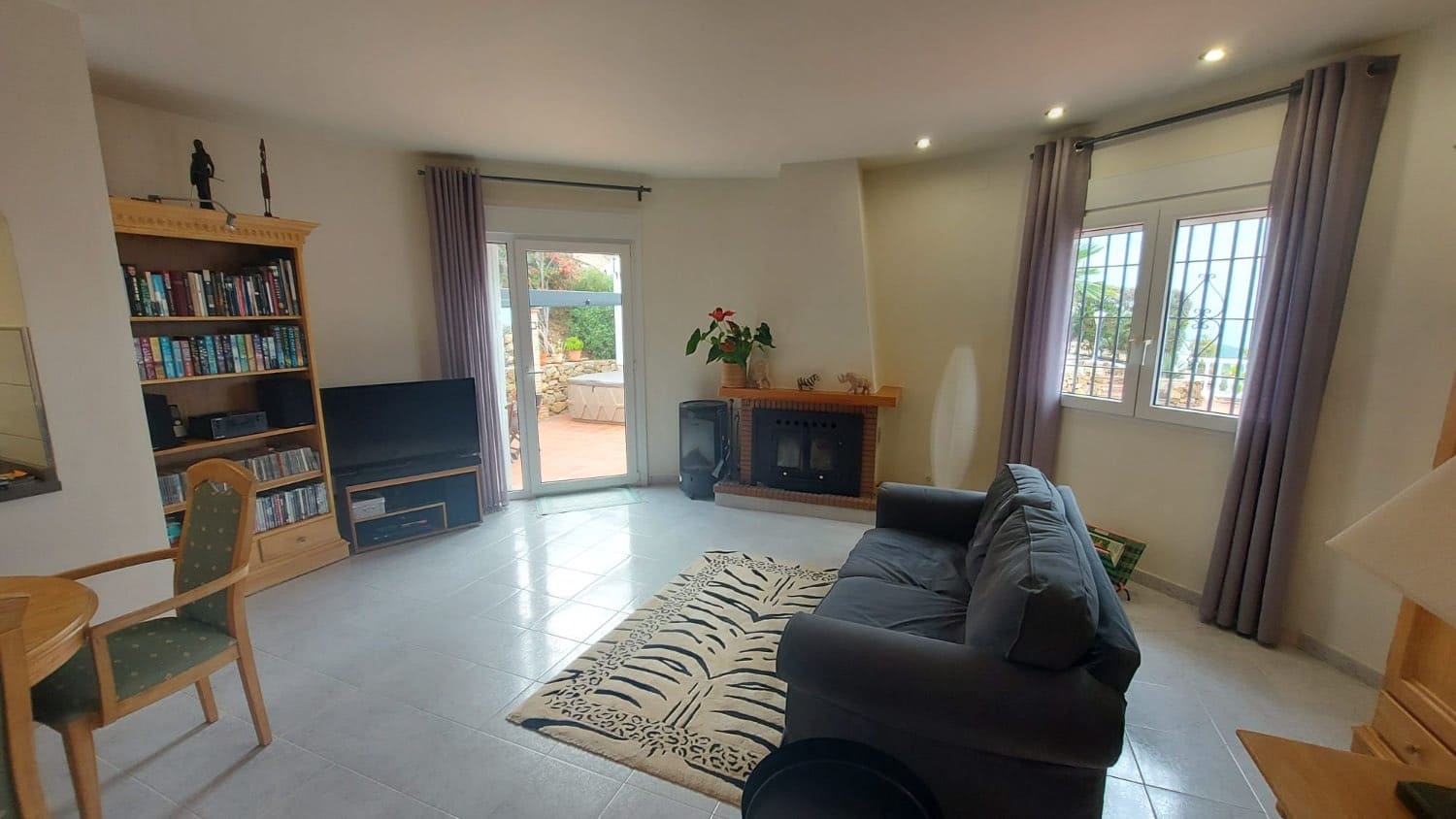 5 bedroom Villa for sale in Torrox with pool - € 670,000 (Ref: 9791534)