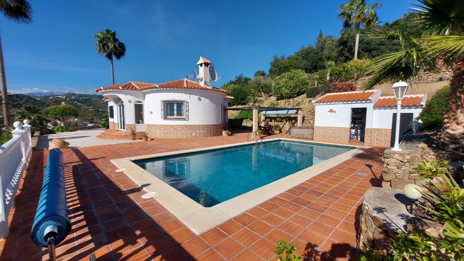 5 bedroom Villa for sale in Torrox with pool - € 670,000 (Ref: 9791534)