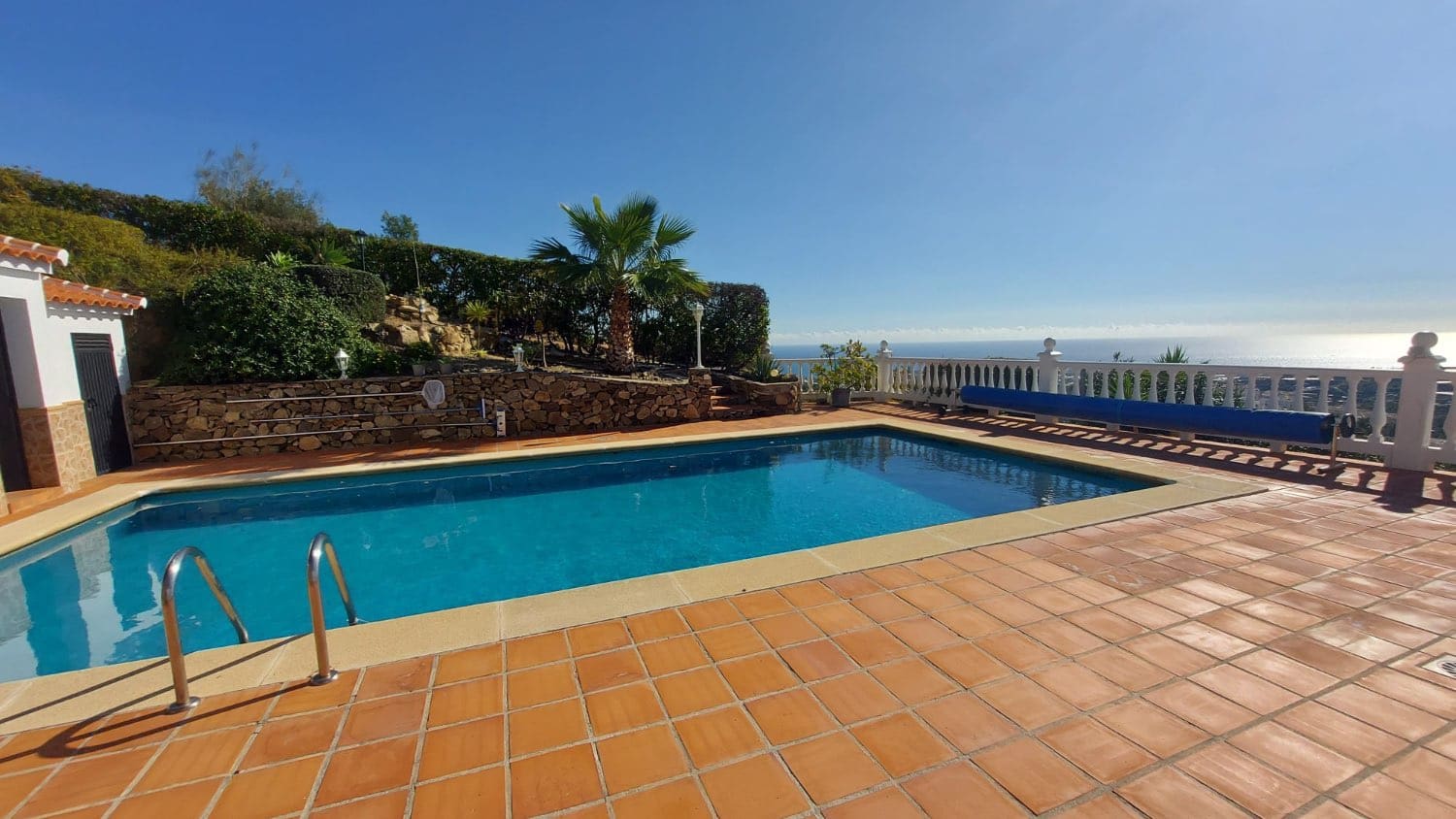 5 bedroom Villa for sale in Torrox with pool - € 670,000 (Ref: 9791534)