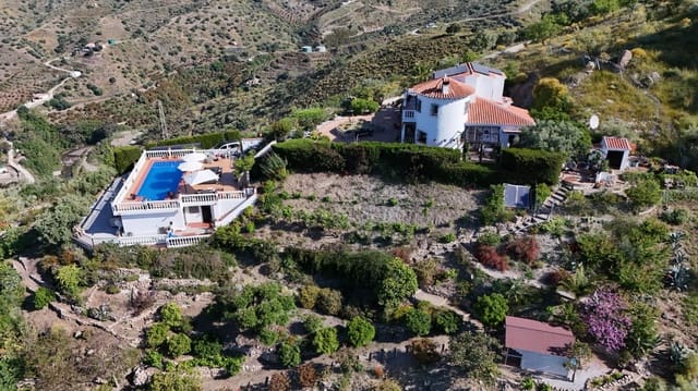 4 soverom Villa til salgs i Canillas de Aceituno med svømmebasseng - € 695 000 (Ref: 9958171)