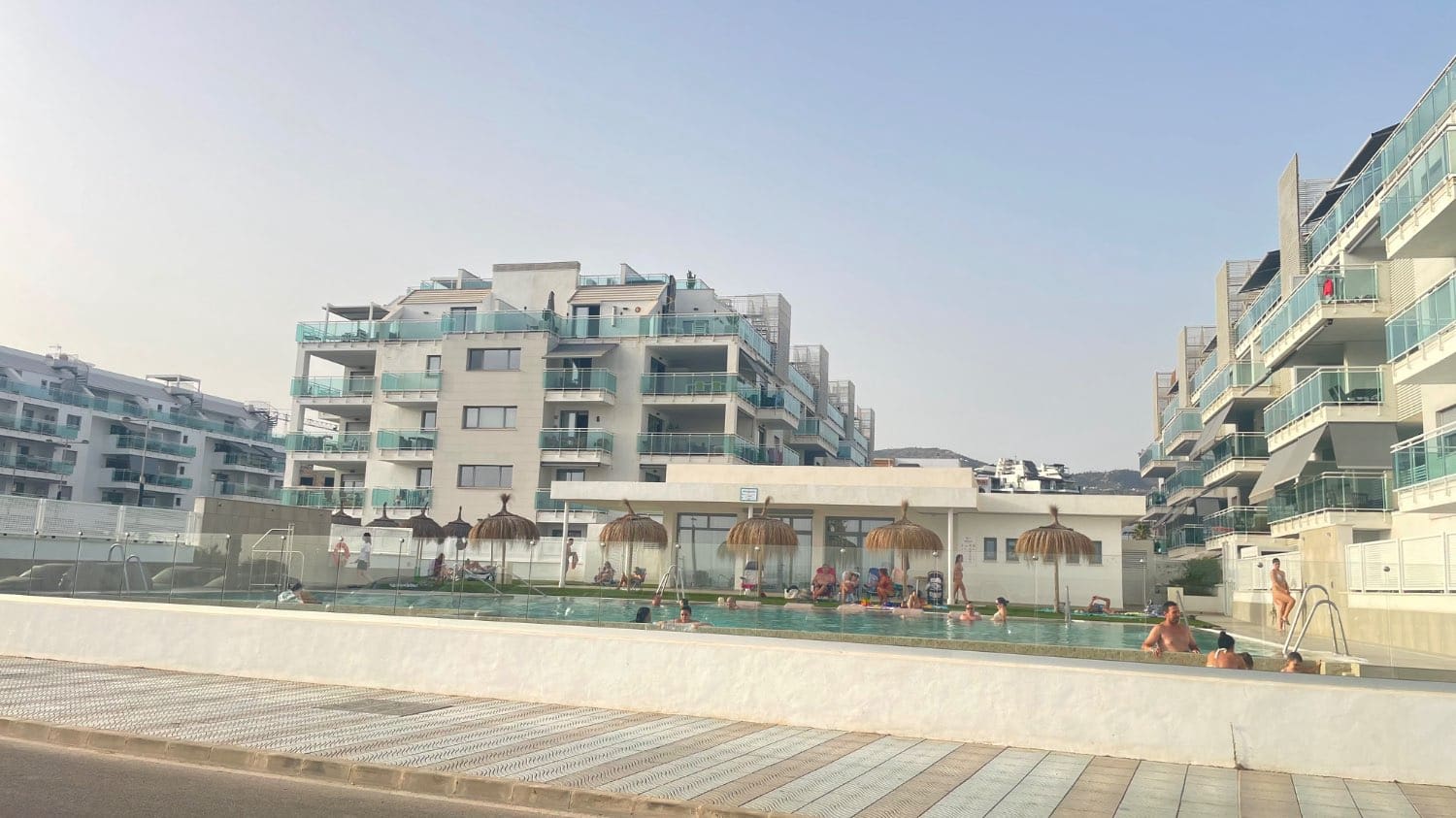 3 soveværelse Lejlighed til salg i Torrox med swimmingpool garage - € 415.000 (Ref: 9976873)