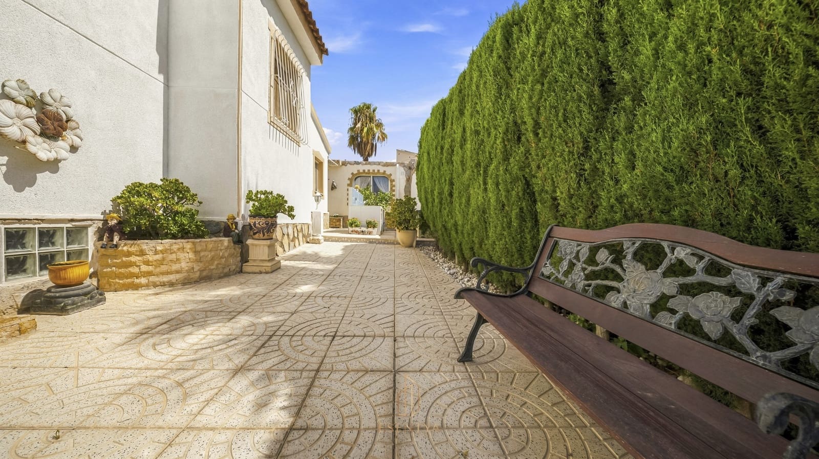 3 bedroom Villa for sale in Ciudad Quesada with pool garage - € 460,000 (Ref: 10014155)