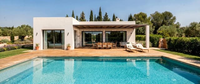 Chalet de 3 habitaciones en Pinoso en venta con piscina - 365.000 € (Ref: 10015200)