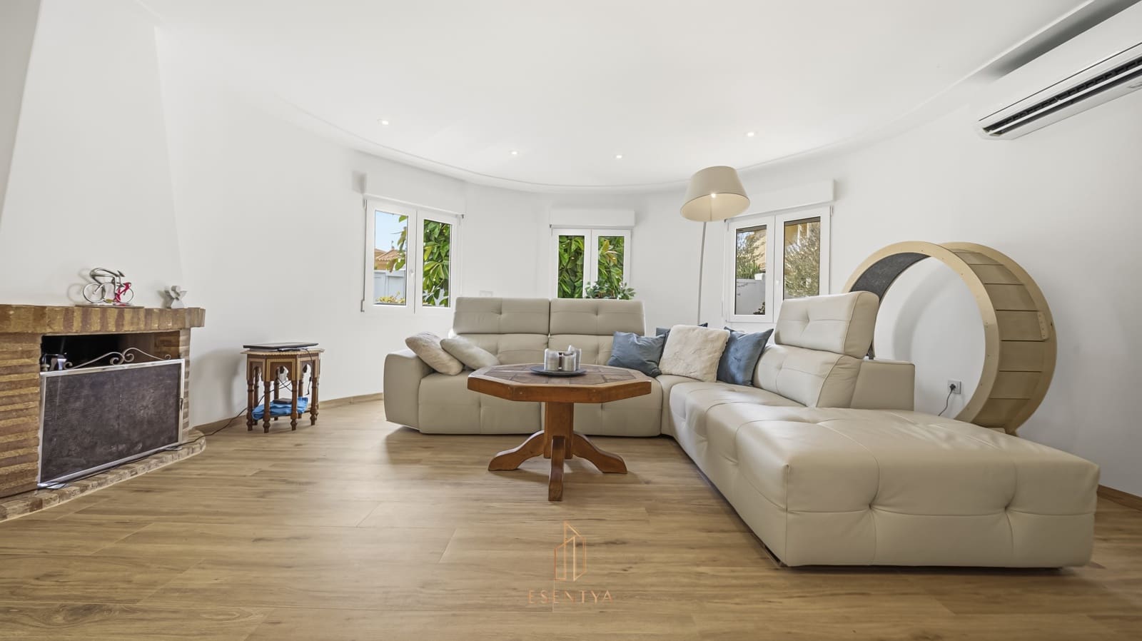 Chalet de 3 habitaciones en La Zenia en venta con garaje - 1.195.000 € (Ref: 10029709)