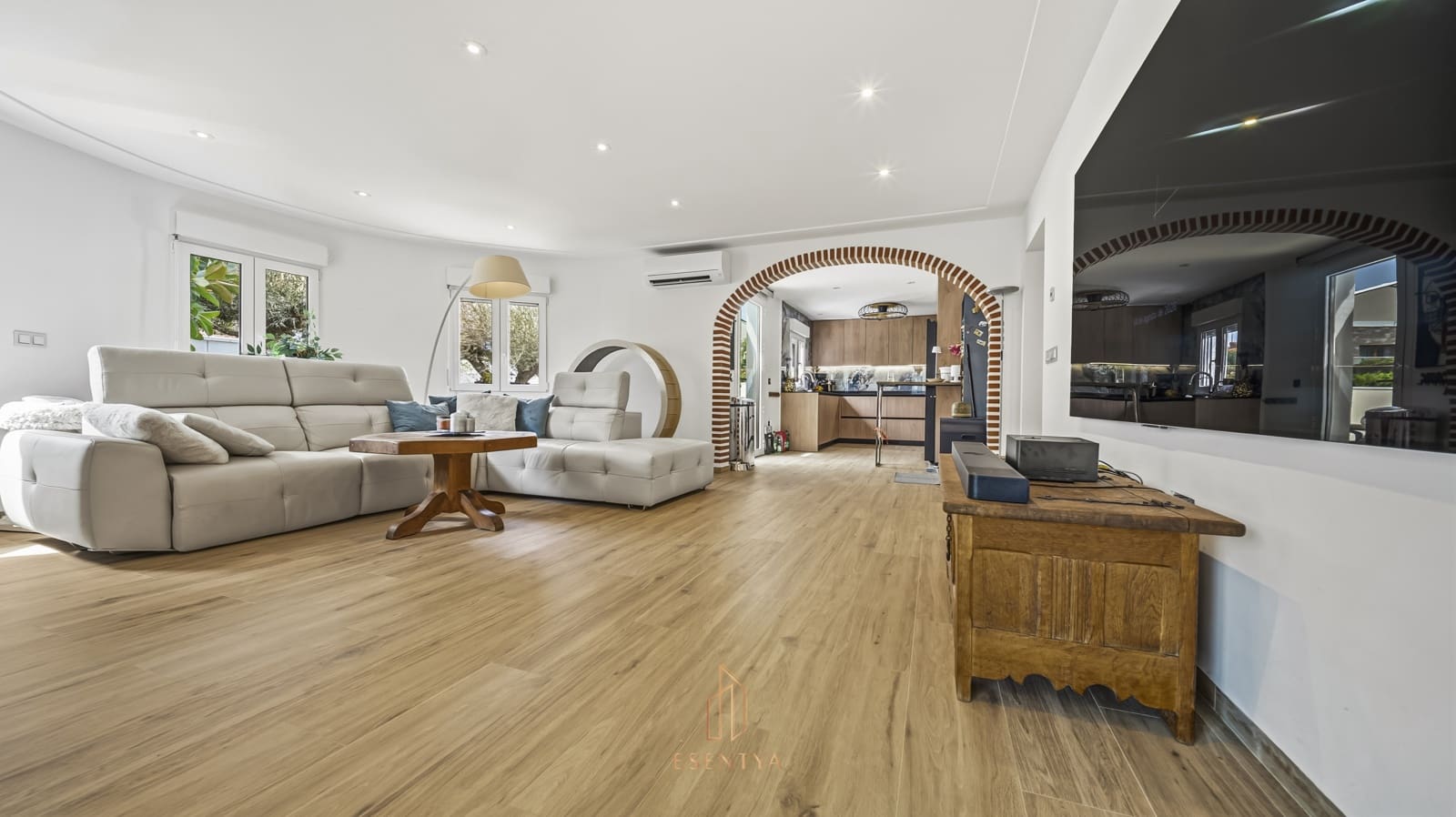 Chalet de 3 habitaciones en La Zenia en venta con garaje - 1.195.000 € (Ref: 10029709)