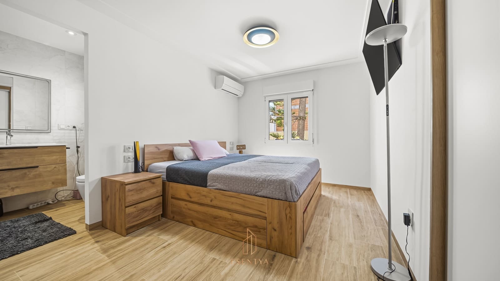 Chalet de 3 habitaciones en La Zenia en venta con garaje - 1.195.000 € (Ref: 10029709)