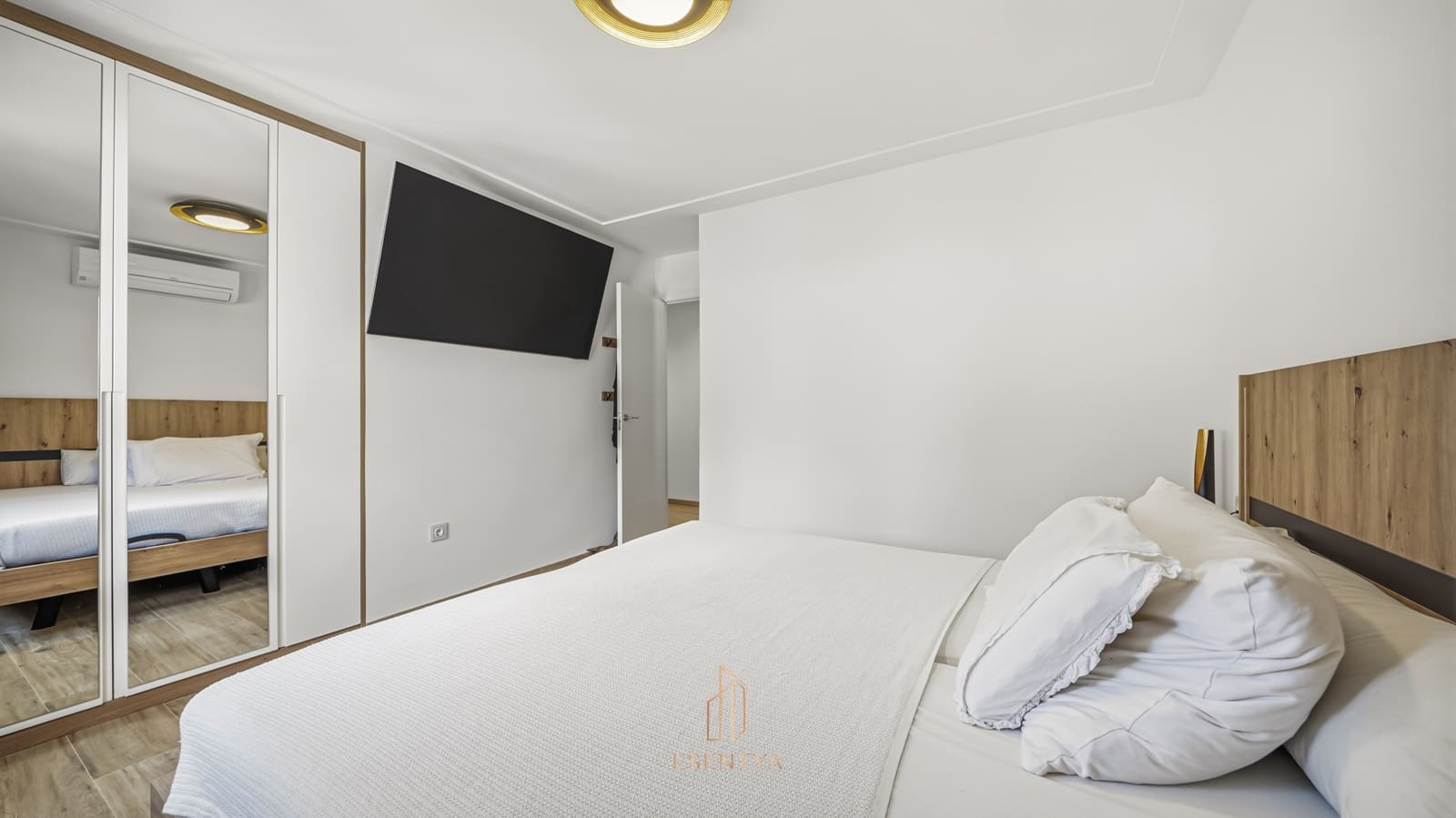 Chalet de 3 habitaciones en La Zenia en venta con garaje - 1.195.000 € (Ref: 10029709)