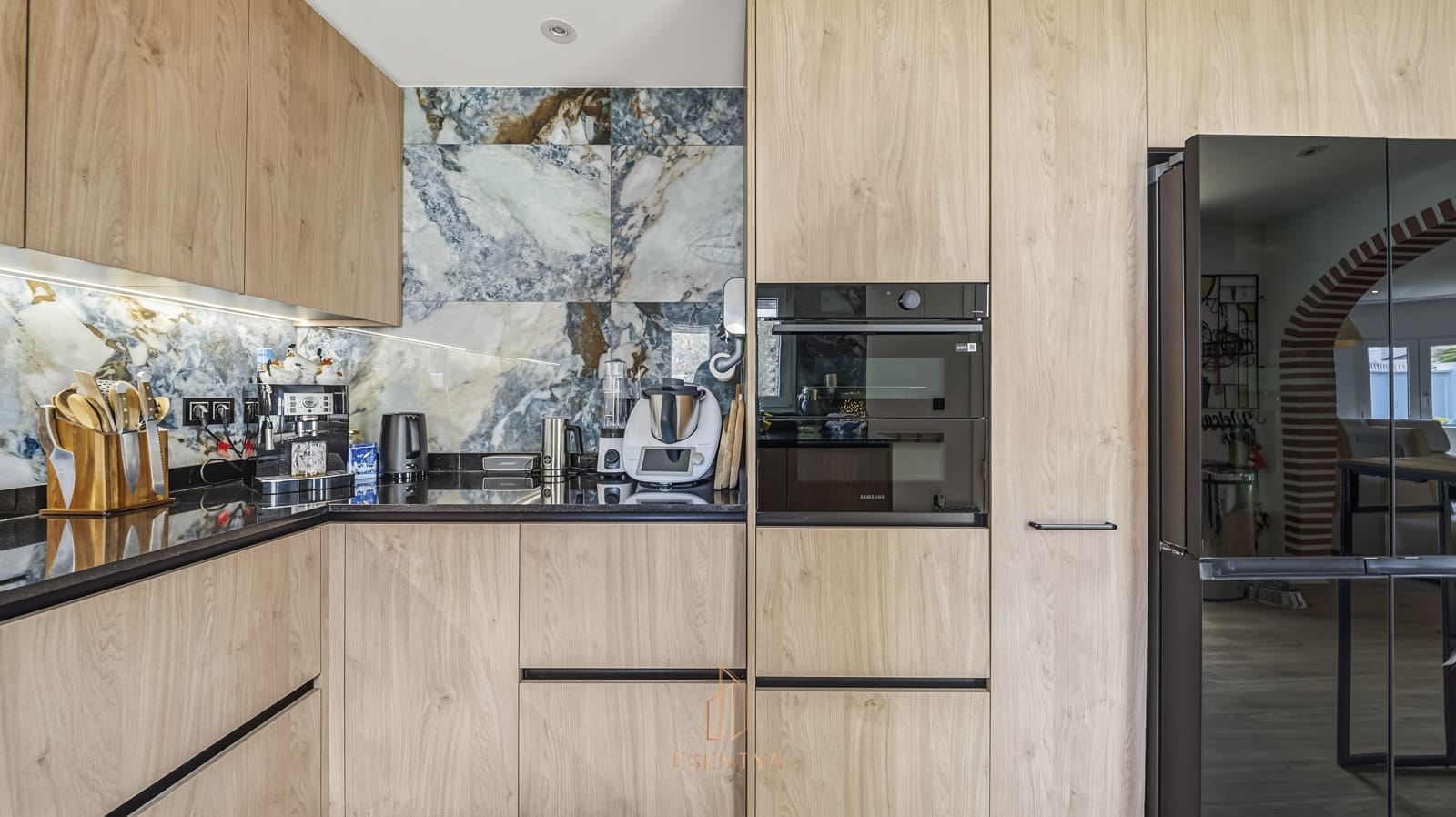 Chalet de 3 habitaciones en La Zenia en venta con garaje - 1.195.000 € (Ref: 10029709)