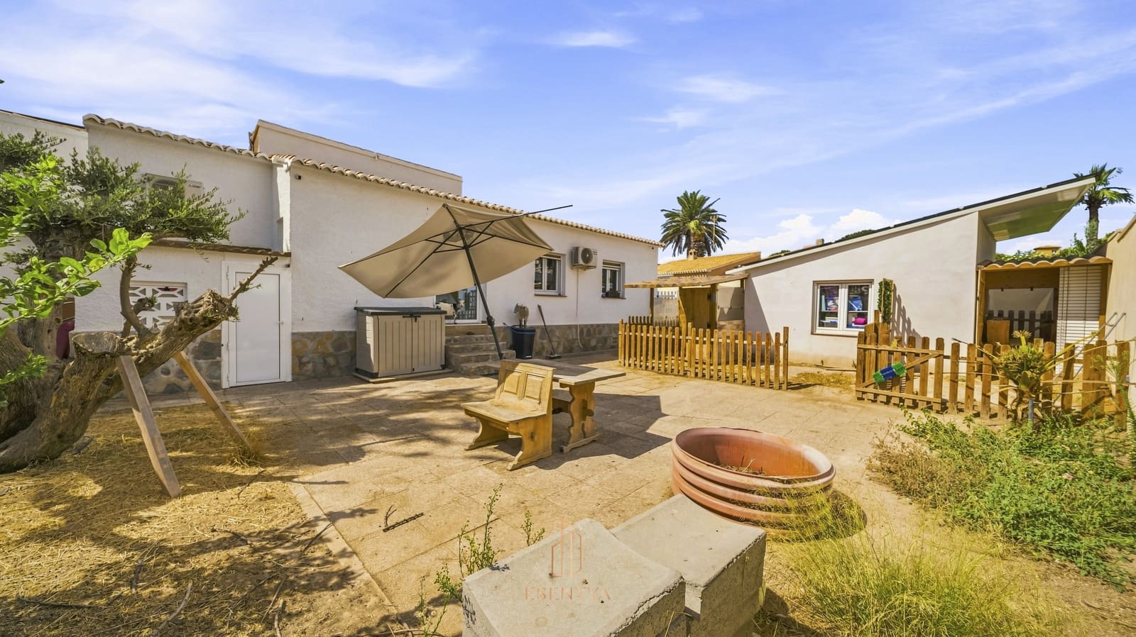 Chalet de 3 habitaciones en La Zenia en venta con garaje - 1.195.000 € (Ref: 10029709)