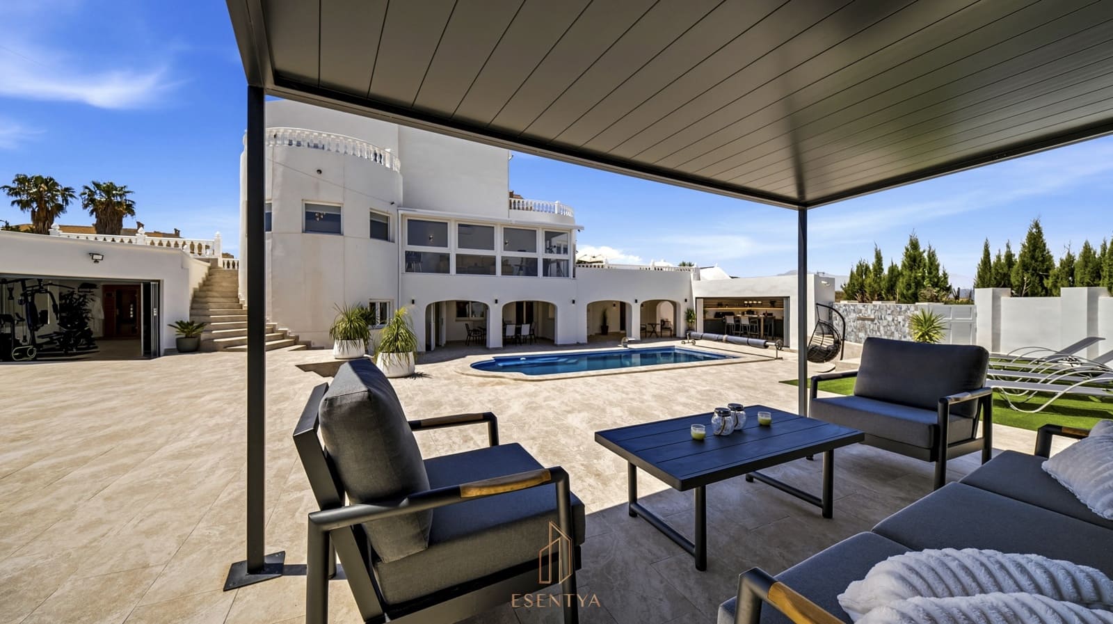 6 bedroom Villa for sale in La Marquesa with pool garage - € 1,195,000 (Ref: 10042156)