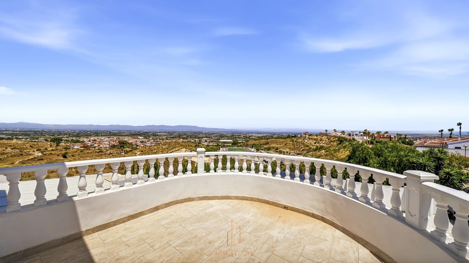6 bedroom Villa for sale in La Marquesa with pool garage - € 1,195,000 (Ref: 10042156)