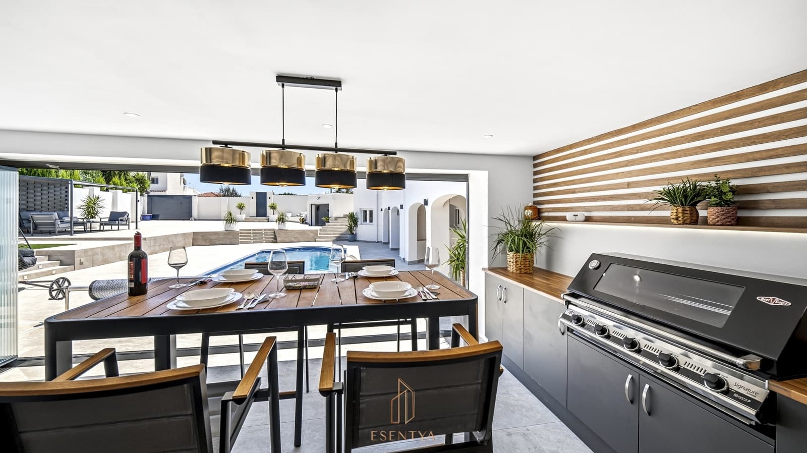 6 bedroom Villa for sale in La Marquesa with pool garage - € 1,195,000 (Ref: 10042156)