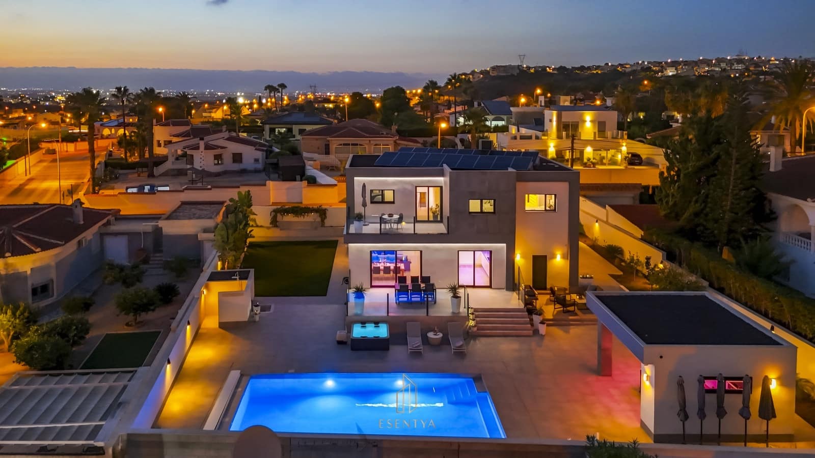 5 quarto Moradia para venda em Ciudad Quesada com piscina garagem - 1 375 000 € (Ref: 10046091)