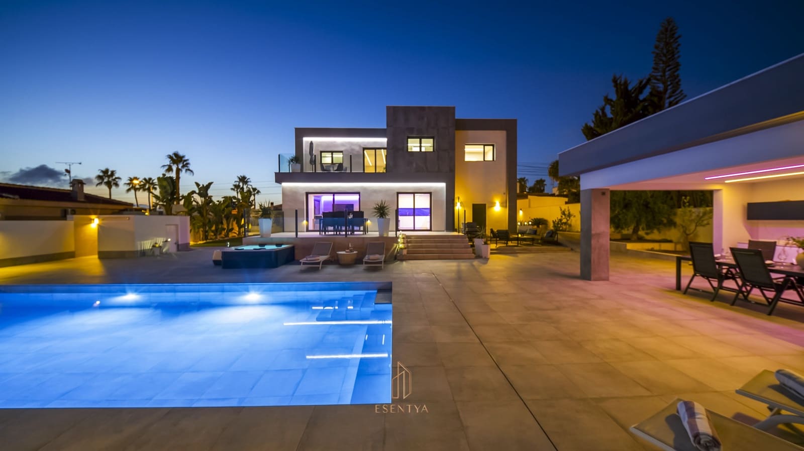 5 quarto Moradia para venda em Ciudad Quesada com piscina garagem - 1 375 000 € (Ref: 10046091)