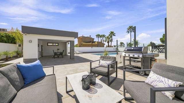 5 quarto Moradia para venda em Ciudad Quesada, Rojales com piscina garagem - 1 375 000 € (Ref: 10046091)