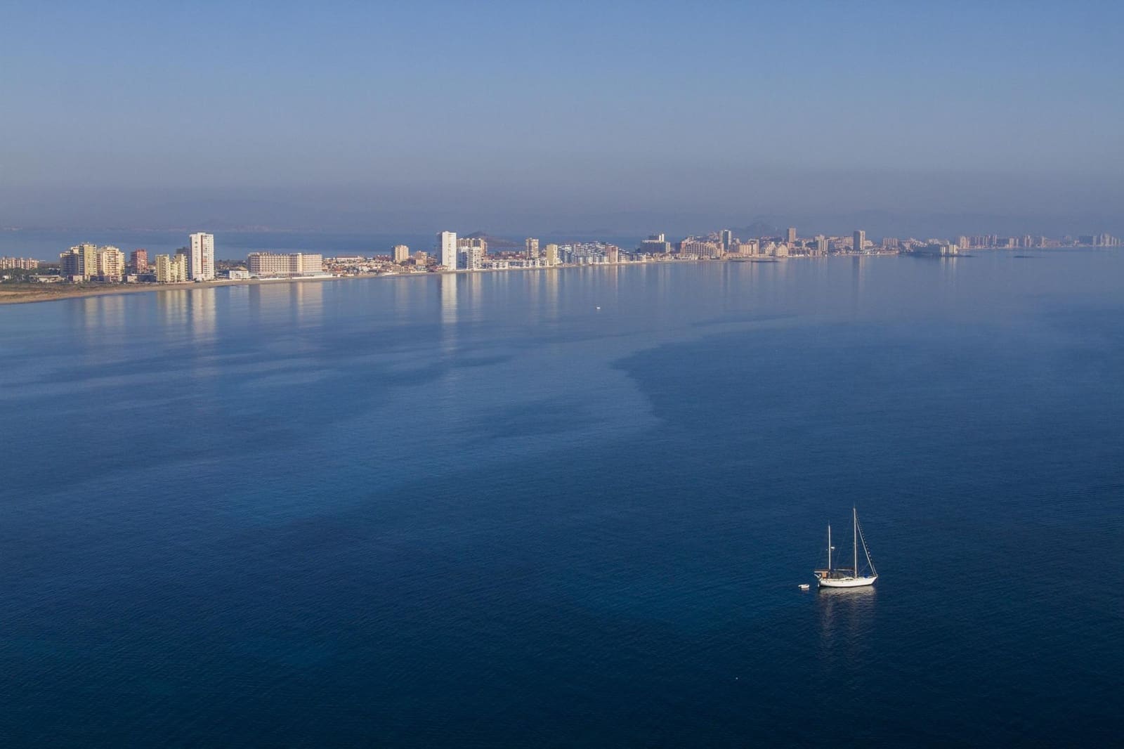3 soveværelse Lejlighed til salg i La Manga Club med swimmingpool garage - € 435.000 (Ref: 10048911)