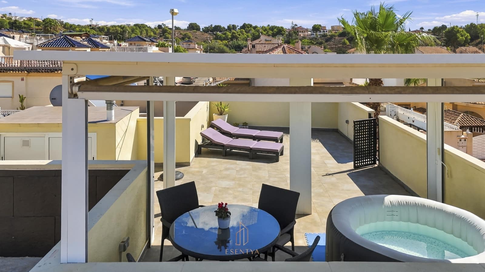 Chalet de 2 habitaciones en Ciudad Quesada en venta con piscina garaje - 279.000 € (Ref: 10112192)