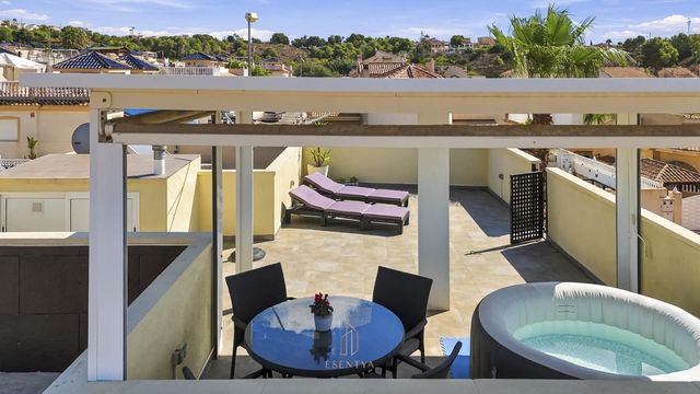 2 camera da letto Villa in vendita in Ciudad Quesada, Rojales con piscina garage - 279.000 € (Rif: 10112192)
