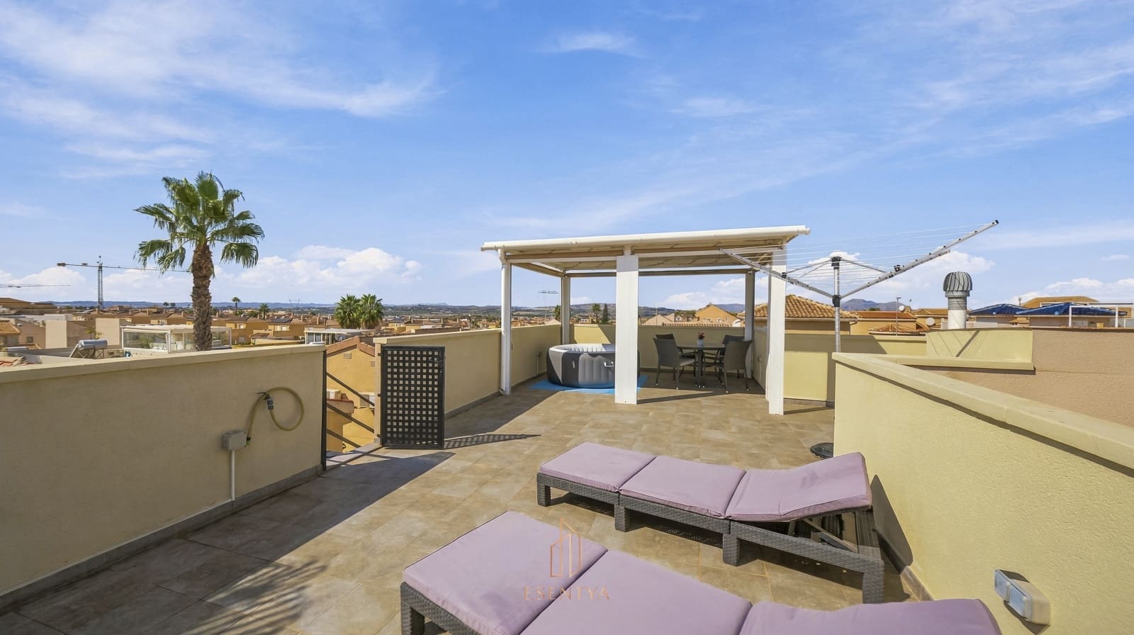 Chalet de 2 habitaciones en Ciudad Quesada en venta con piscina garaje - 279.000 € (Ref: 10112192)