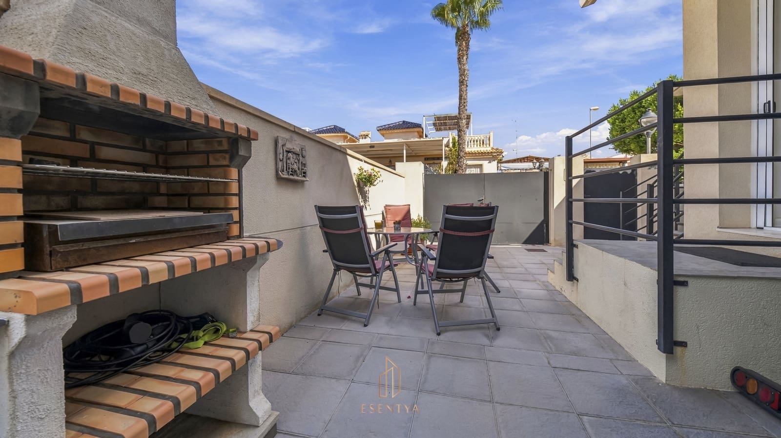 Chalet de 2 habitaciones en Ciudad Quesada en venta con piscina garaje - 279.000 € (Ref: 10112192)