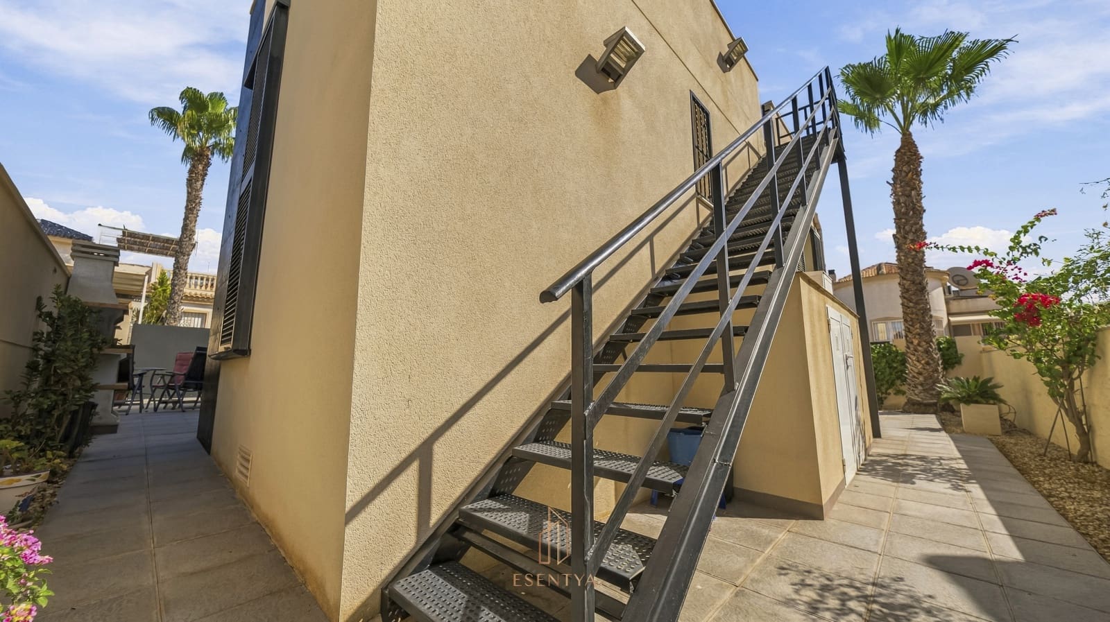 Chalet de 2 habitaciones en Ciudad Quesada en venta con piscina garaje - 279.000 € (Ref: 10112192)