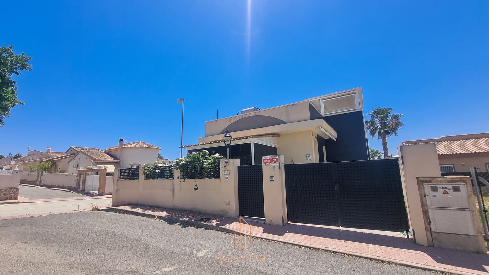 2 bedroom Villa for sale in Ciudad Quesada with pool garage - € 269,000 (Ref: 10112192)