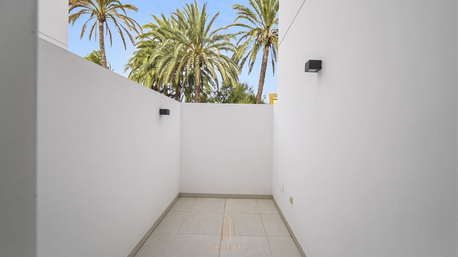 4 bedroom Villa for sale in Santiago de la Ribera with pool garage - € 475,000 (Ref: 10130674)