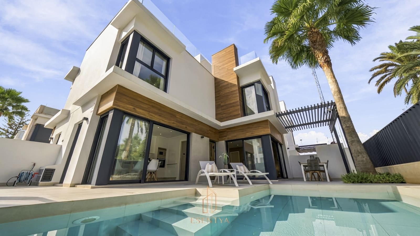 4 bedroom Villa for sale in Santiago de la Ribera with pool garage - € 475,000 (Ref: 10130674)