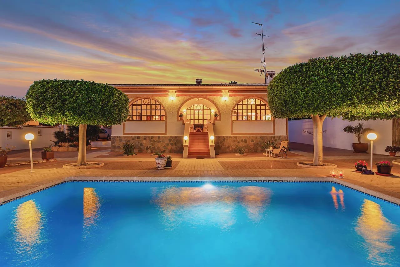 3 bedroom Villa for sale in Ciudad Quesada with pool garage - € 529,000 (Ref: 10148101)