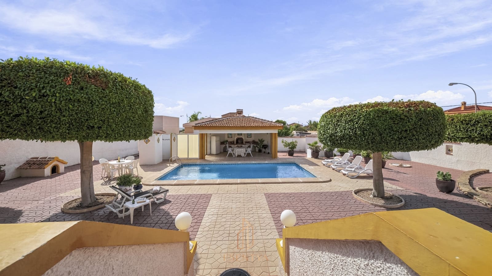 3 bedroom Villa for sale in Ciudad Quesada with pool garage - € 529,000 (Ref: 10148101)