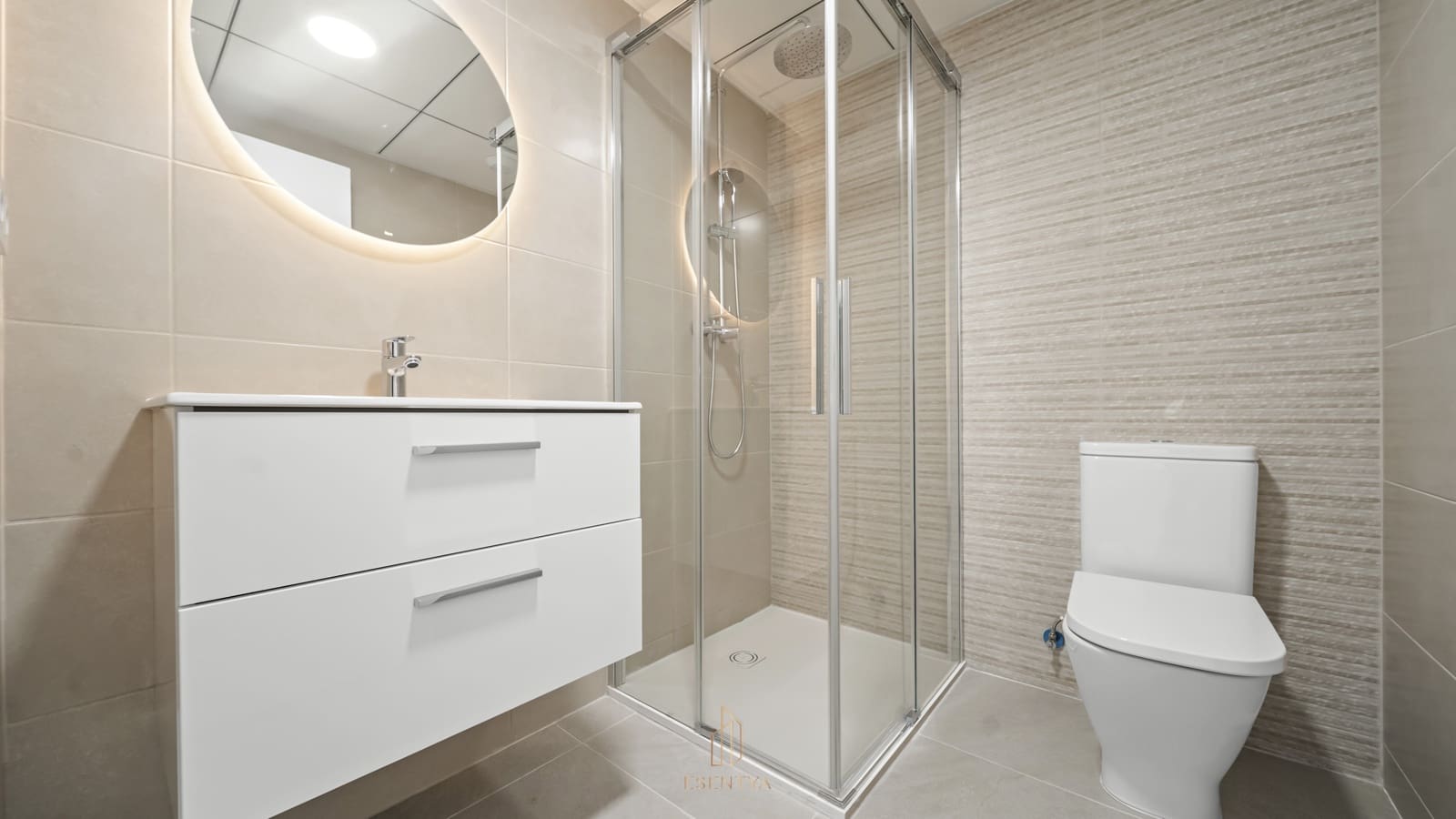 2 bedroom Apartment for sale in Torrevieja with pool garage - € 310,000 (Ref: 7885764)