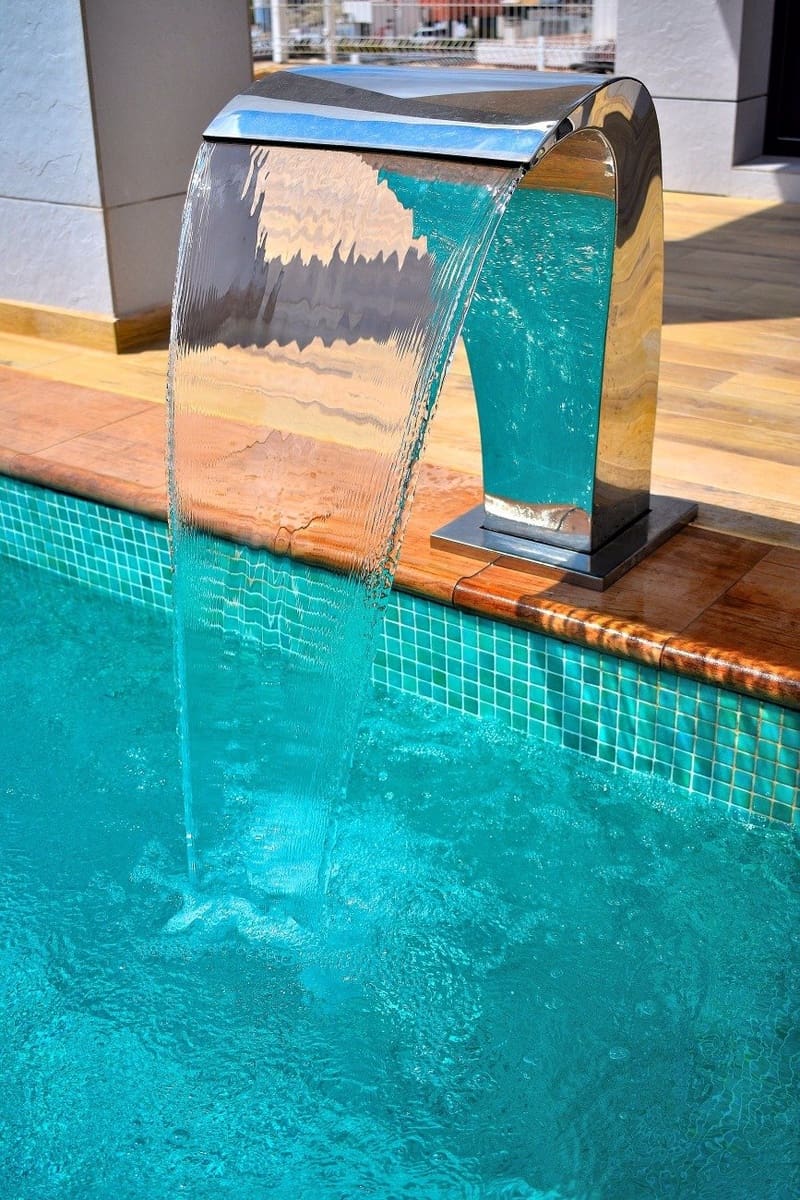 Chalet de 4 habitaciones en Finestrat en venta con piscina garaje - 760.000 € (Ref: 8360494)