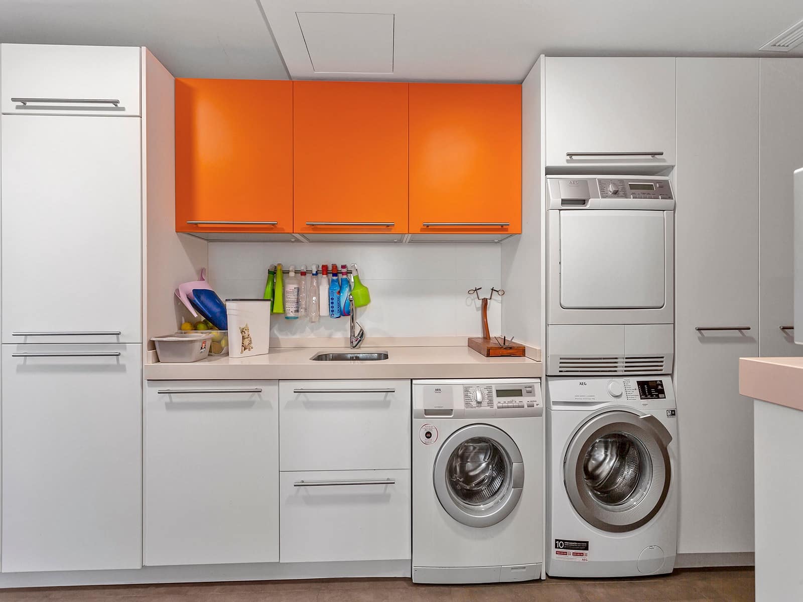 6 bedroom Villa for sale in Algorfa with pool garage - € 1,550,000 (Ref: 8545819)