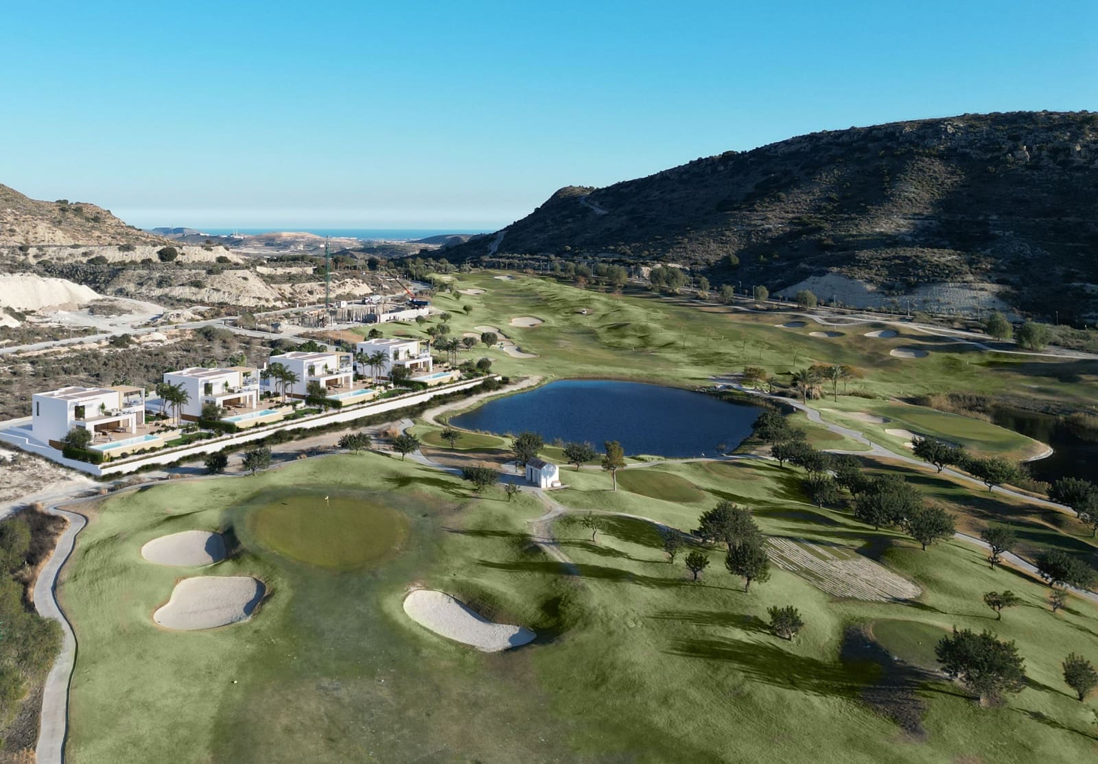 4 soveværelse Villa til salg i Monforte del Cid med swimmingpool garage - € 1.675.000 (Ref: 8545820)