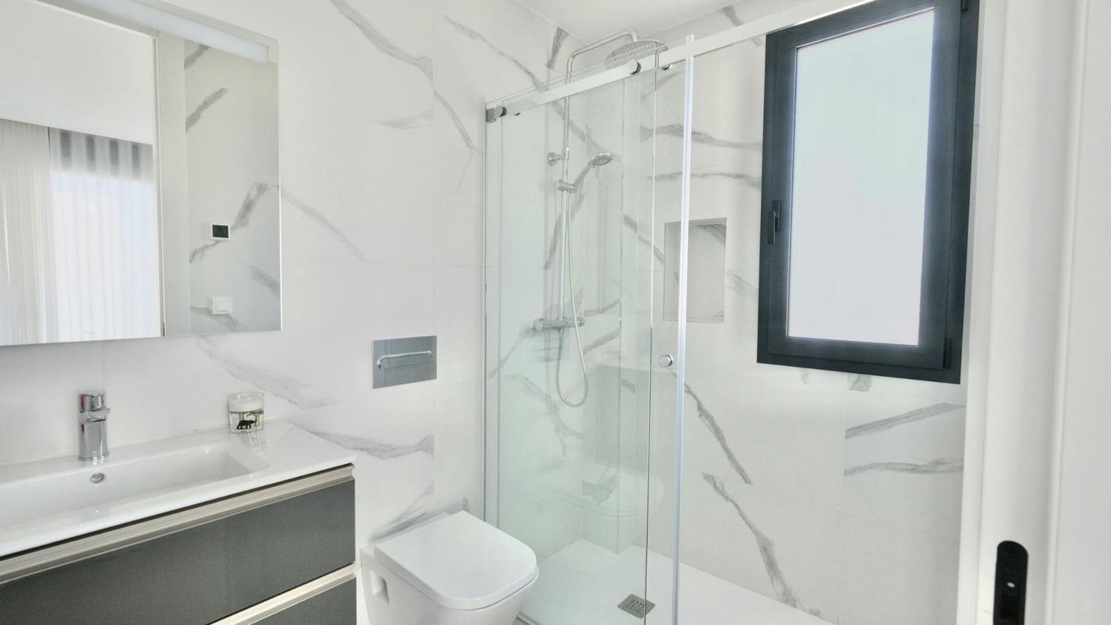 4 soveværelse Villa til salg i Guardamar del Segura med swimmingpool garage - € 507.050 (Ref: 8615654)