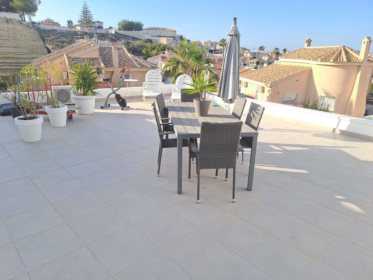 6 soverom Villa til salgs i Ciudad Quesada med svømmebasseng garasje - € 685 000 (Ref: 8678724)