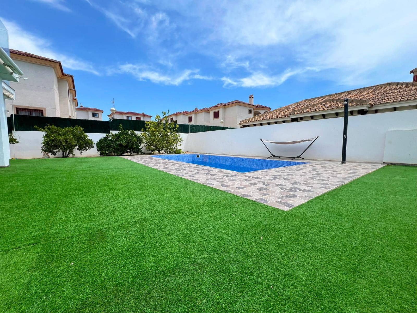 6 bedroom Villa for sale in San Fulgencio with pool garage - € 699,000 (Ref: 8678836)
